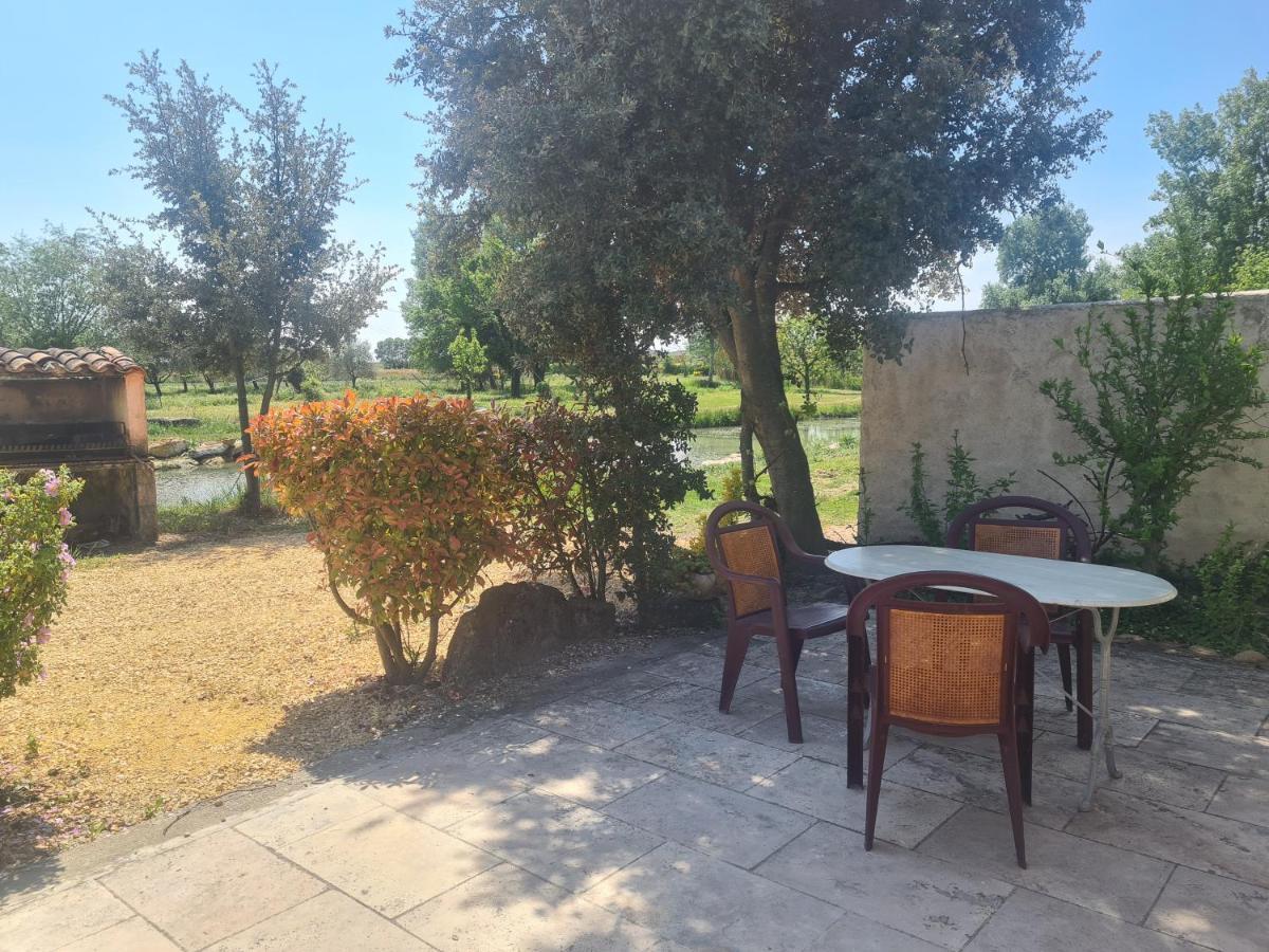 Bed and Breakfast Les Buisses En Provence Piolenc Exterior foto