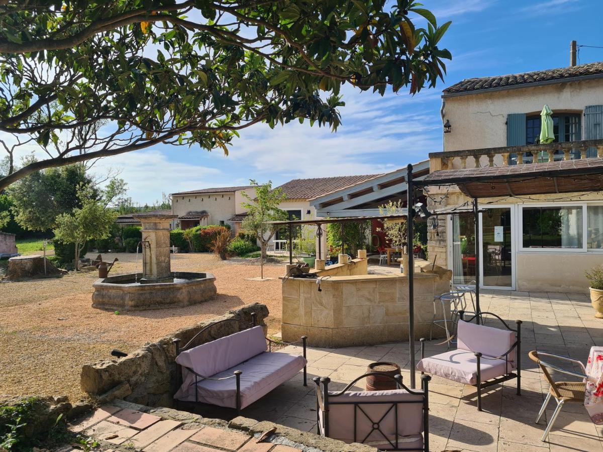 Bed and Breakfast Les Buisses En Provence Piolenc Exterior foto